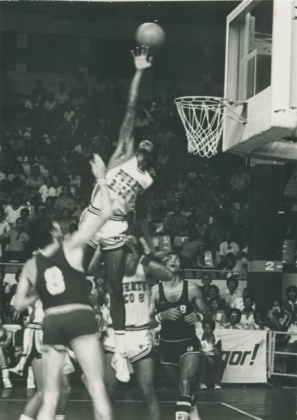 On court action at the 1978 FIBA World Championship