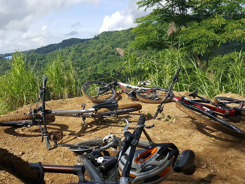 The Twin Lakes Bike trail is one of the scenic mountain bike trails near Manila