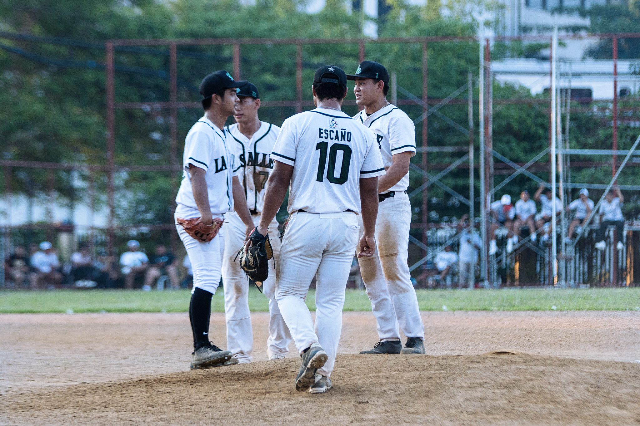 Back-to-back UAAP champions, the DLSU Green Batters (photographed by Zoila Caga, The LaSallian)