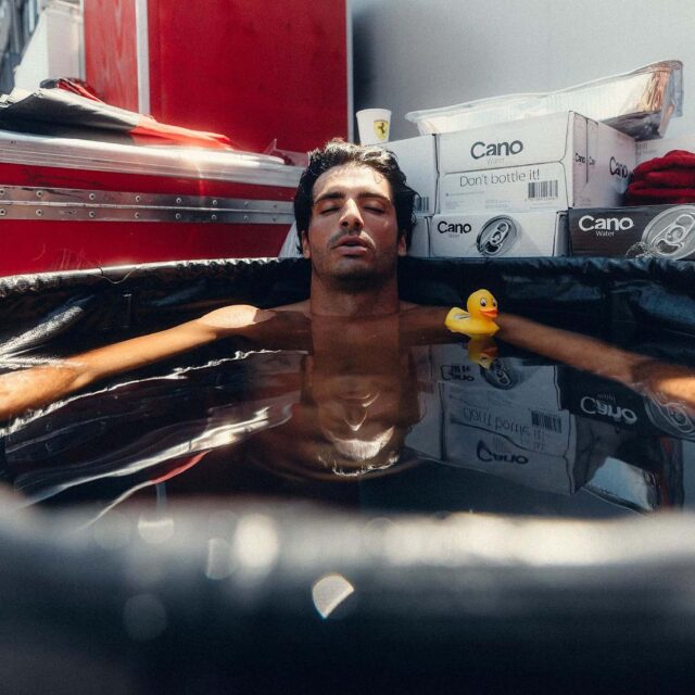 Formula 1 driver Carlos Sainz in an ice bath