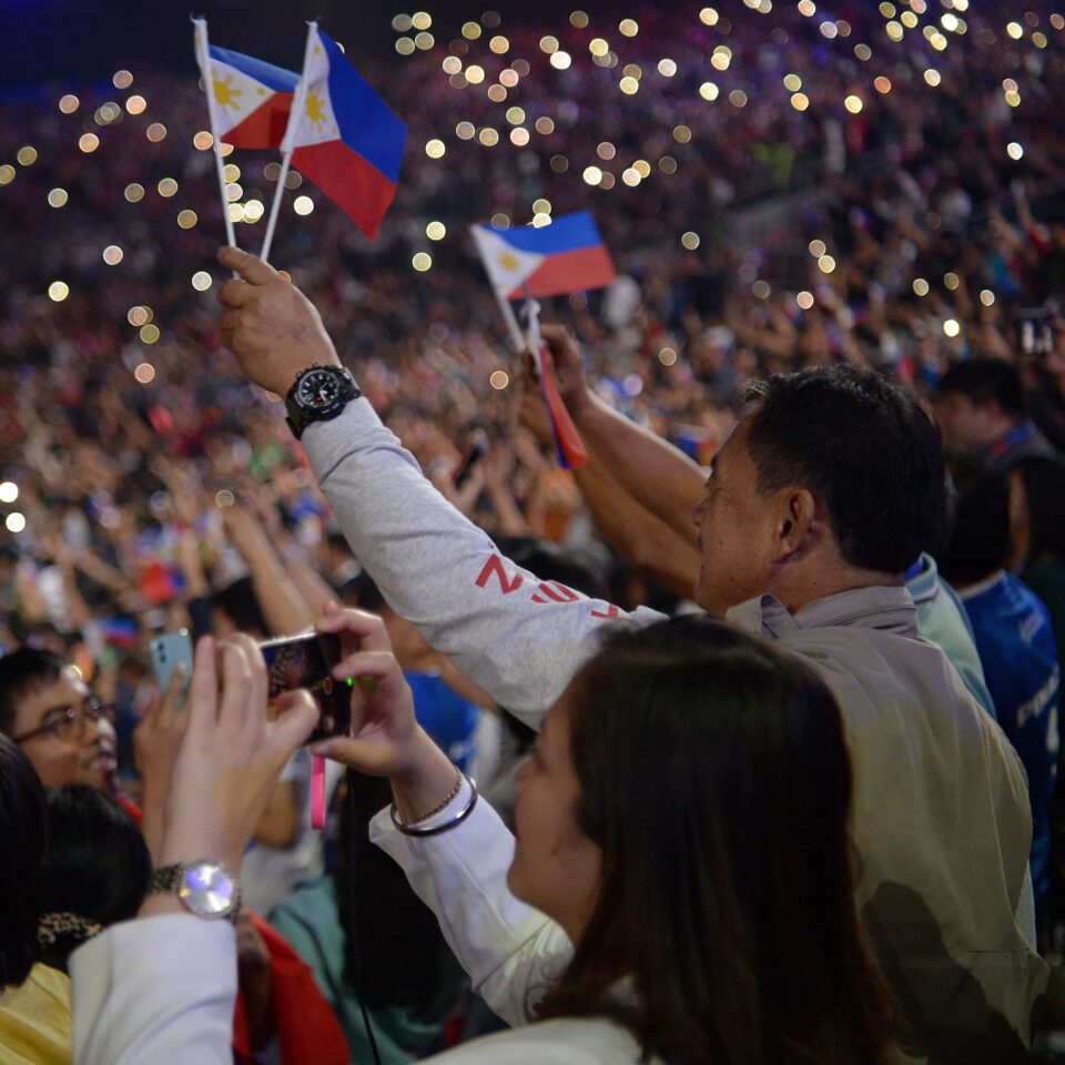 Filipino sports fans in the Southeast Asian Games