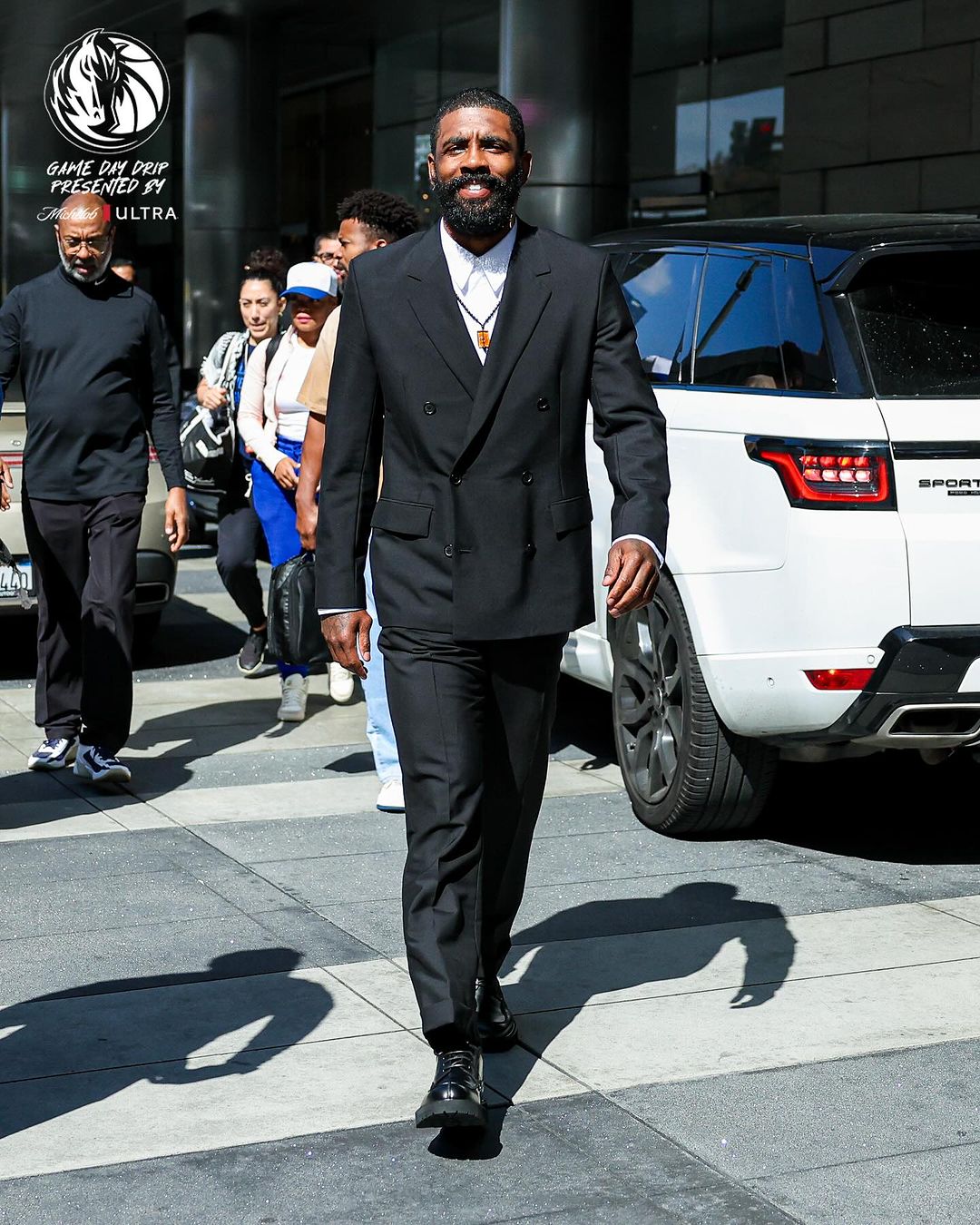 Kyrie irving playoffs suit game 1 vs clippers
