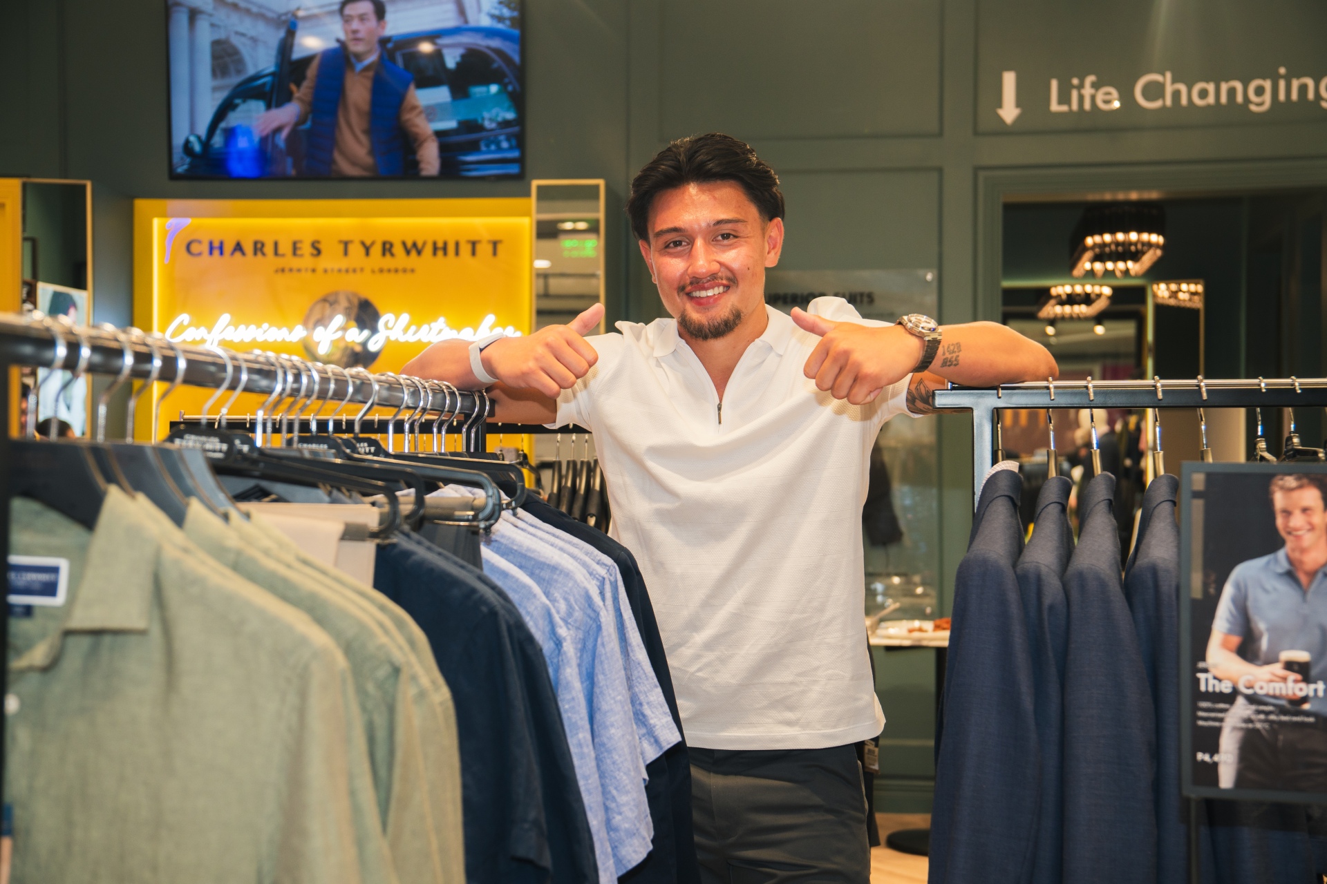 An alternate shot of Marcus Smith during his visit to the Charles Tyrwhitt store in Mall of Asia