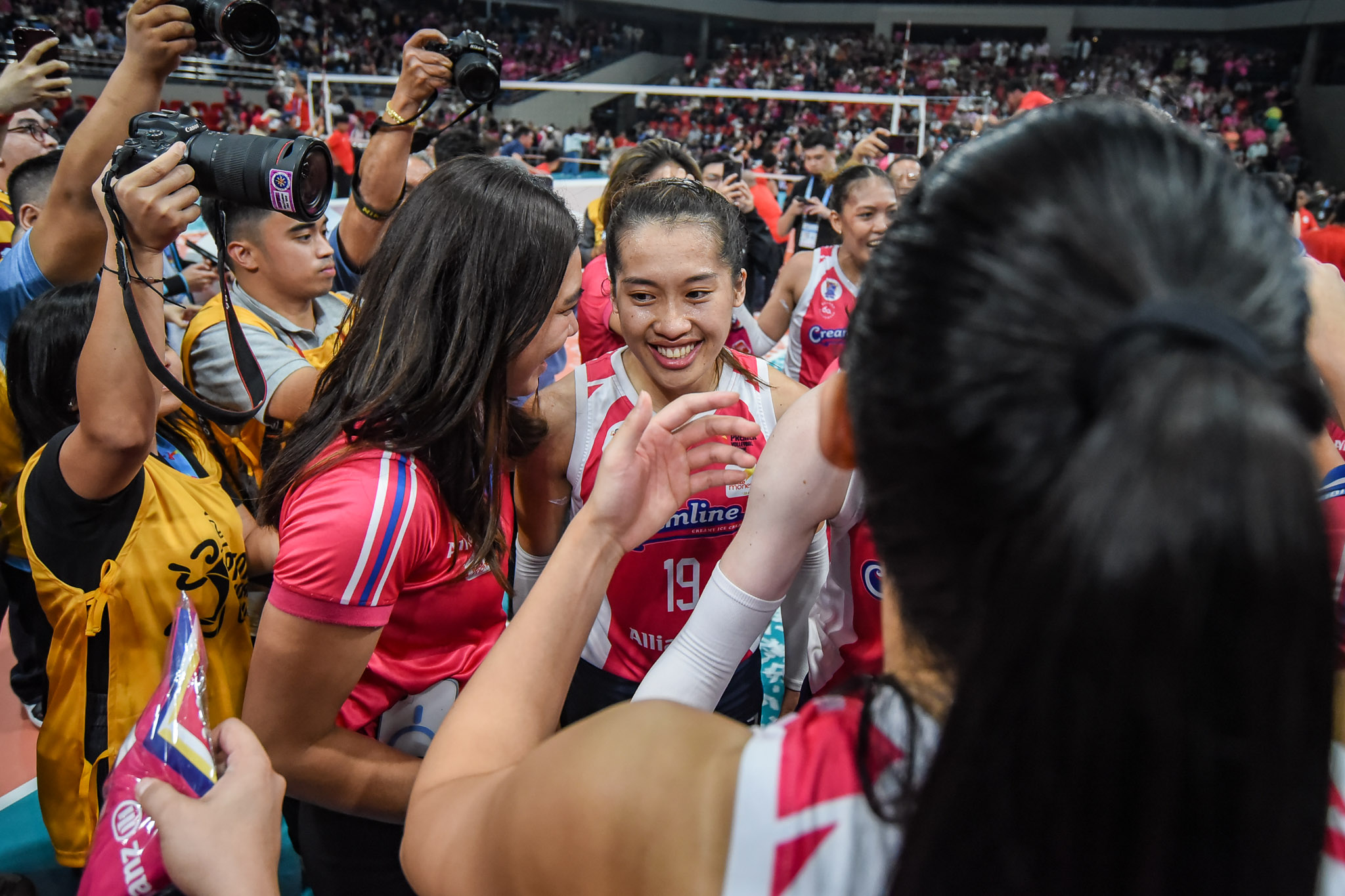 A shot of MVP Bernadeth Pons with Alyssa Valdez