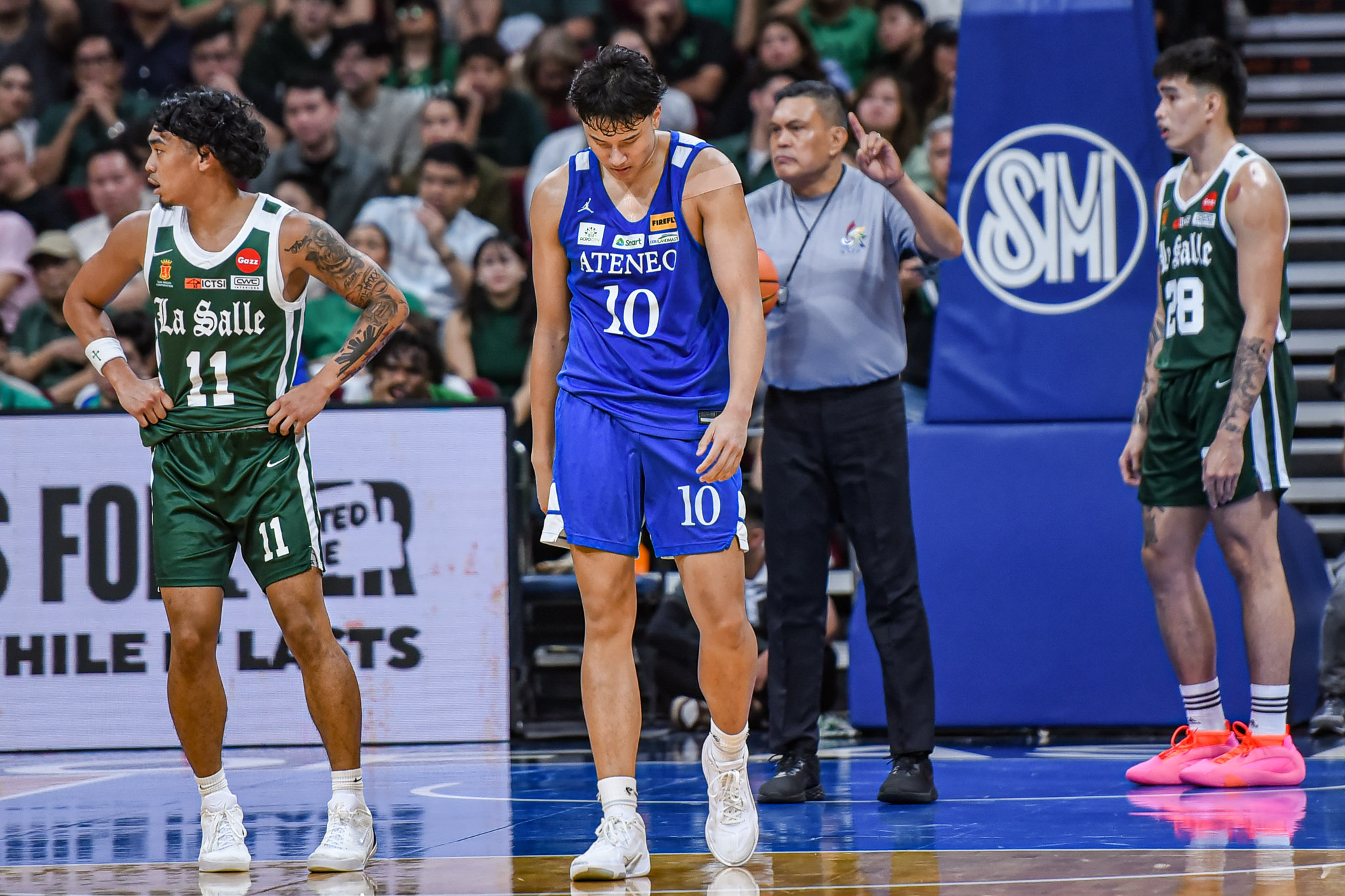 Shawn Tuano (Ateneo Blue Eagles) against La Salle Green Archers in UAAP Season 87 Round 1 eliminations