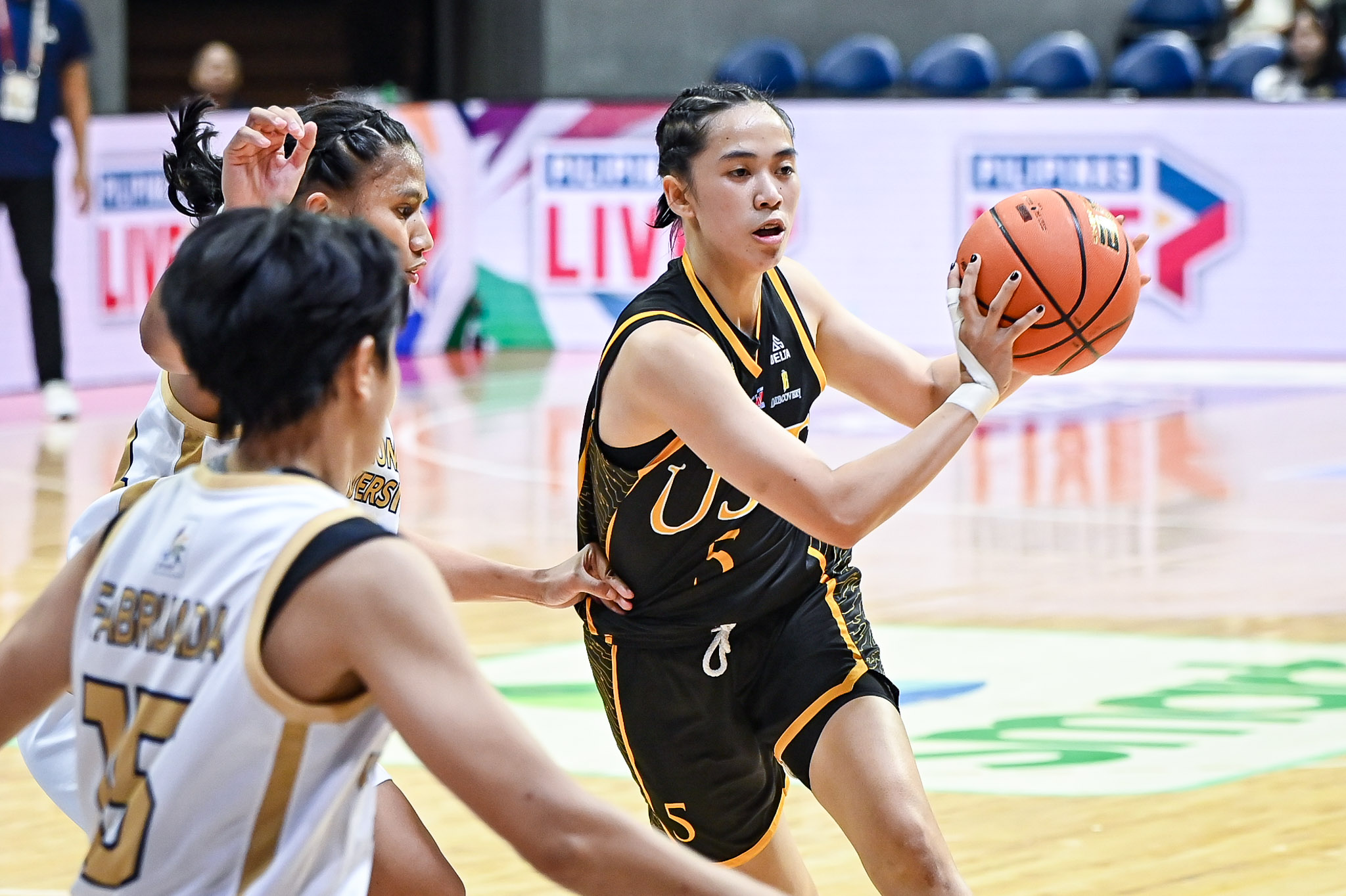 Uaap87 wbb - kent pastrana-9010 - the game UAAP Season 87 Women's Basketball - Kent Pastrana (UST)