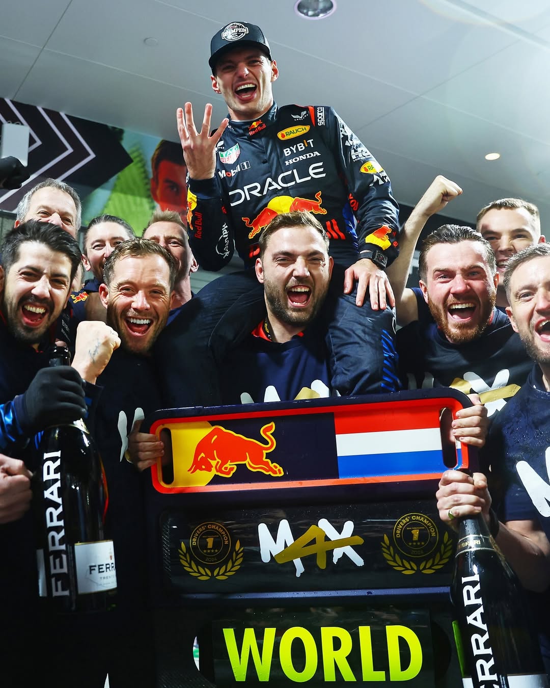 Snapinstaapp_468107826_582634177655689_3366547904358141315_n_1080 - the game 2024 sports moments: Max Verstappen World Champion