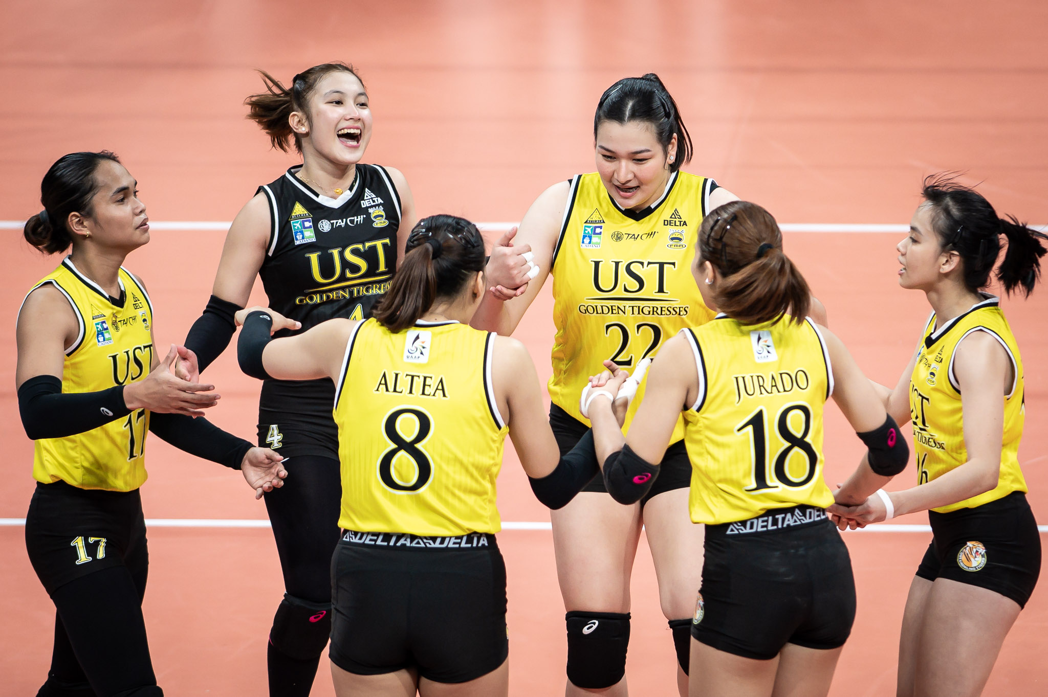Uaap87 vb - ust-7835 - the game A shot of UST captain Detdet Pepito