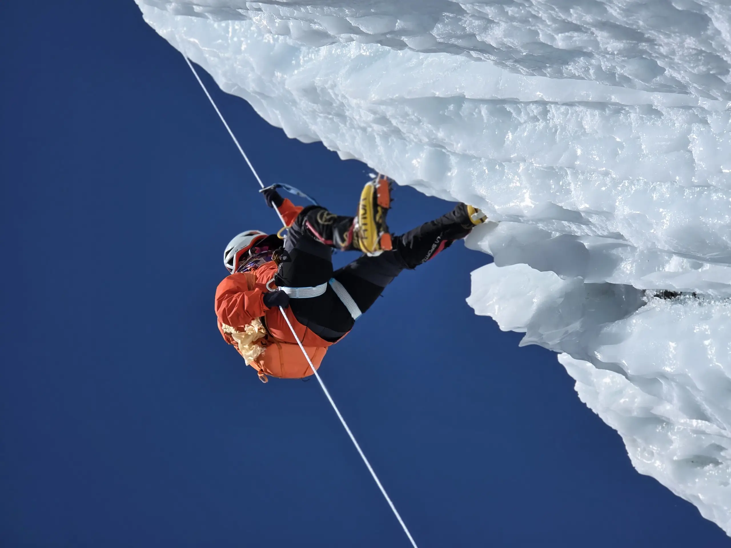 Jeno_panganiban_climbs_the_dangerous_khumbu_icefall_near_the_mount - the game Jeno Panganiban