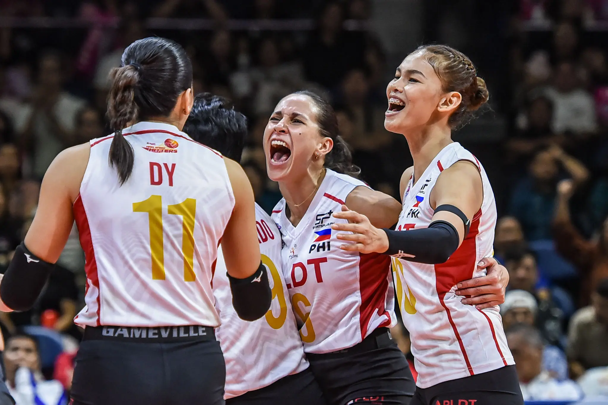 Pvl on tour pldt vs creamline - savi davison-9777 - the game